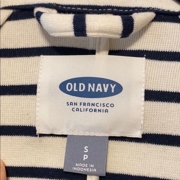 Old Navy | Striped Oversize Blazer - Picture 5 of 6